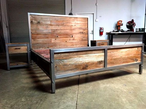 Кровать в стиле лофт с деревянными изголовьями